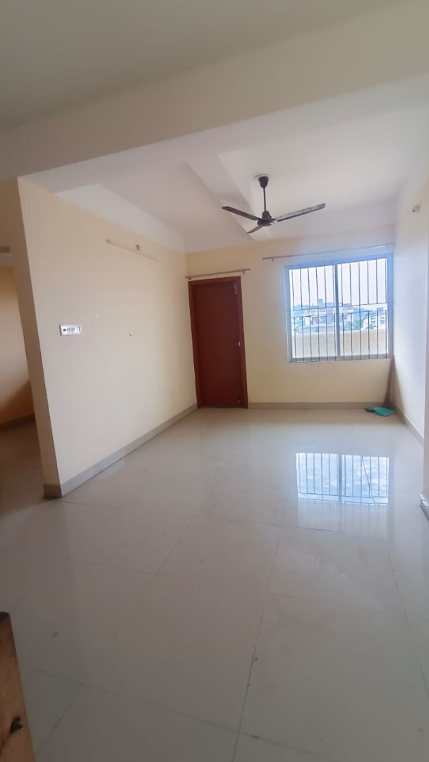 Unfurnished 3bhk in Natun Path, Hatigaon, Guwahati, Assam, India for Rent